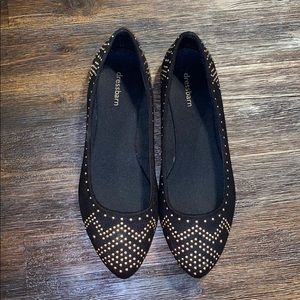 Dressbarn black and gold flats size 9.5
